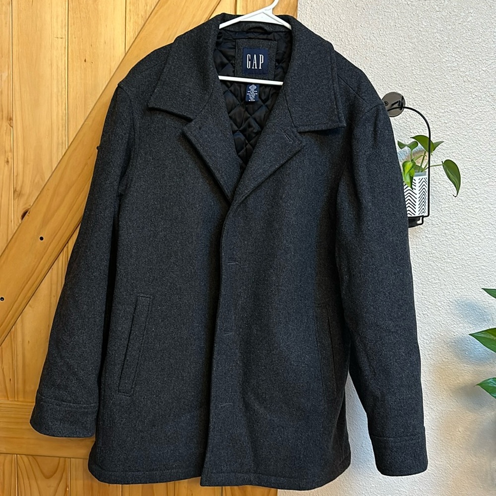 Men’s Gap overcoat XL